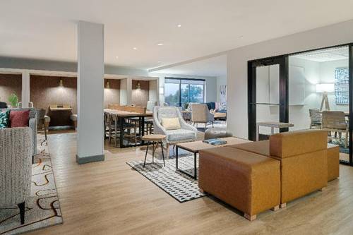Atwell Suites Kansas City Airport
