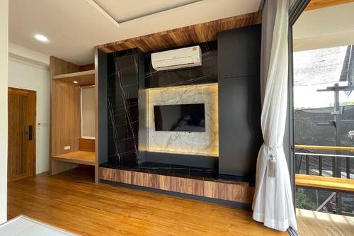 Ashi Poshtel By Zuzu