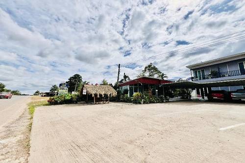 Parichat Bandung Hotel By Zuzu