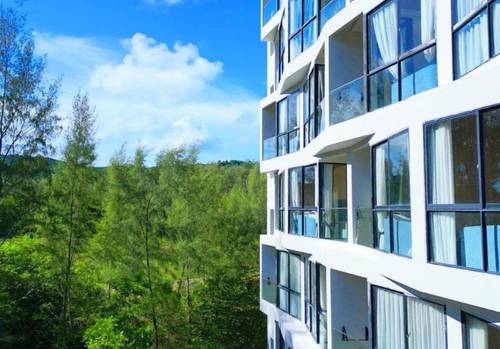 Laya Suites & Residences