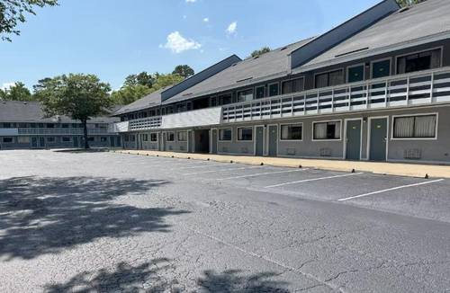 Days Inn By Wyndham Charlotte University