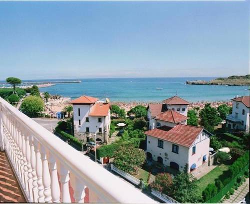 Las Rocas Playa Hotel