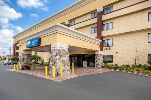Comfort Inn & Suites Tulsa