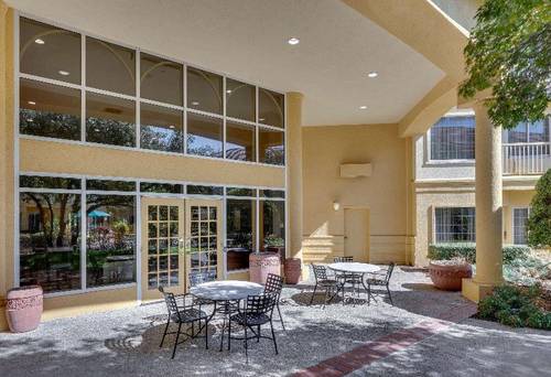 La Quinta Inn & Suites Addison Galleria Area