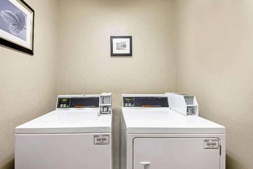 La Quinta Inn & Suites Harrisburg Airport/Hershey