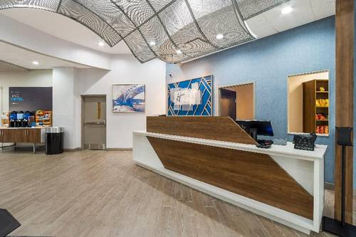 Holiday Inn Express Suites Lexington