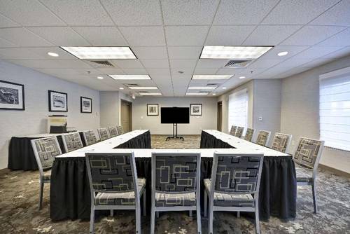 Homewood Suites Oakland Waterfront