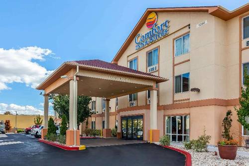 Comfort Inn & Suites Airport Convention Center