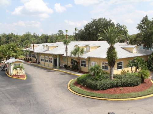 Tropical Palms Resort & Campground