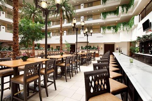 Embassy Suites La Quinta & Spa