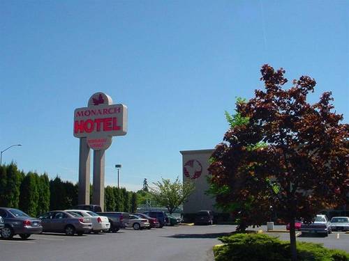 Monarch Hotel & Conference Center