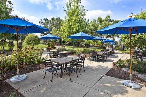 Hilton Chicago/Oak Brook Hills Resort & Conference