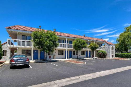 Motel 6 Los Angeles Pamona