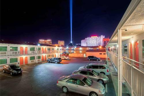 Motel 6 Las Vegas Tropicana