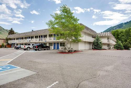 Motel 6 Jackson