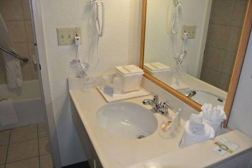 Quality Inn & Suites North