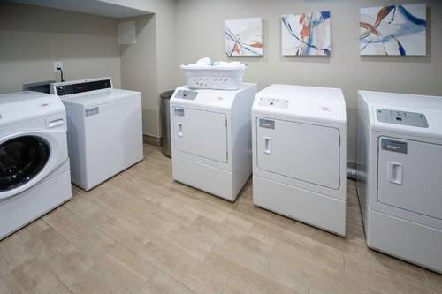 Candlewood Suites Charleston - Mt. Pleasant