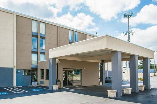 Comfort Inn & Suites Wyomissing - Reading
