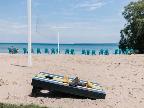 Breakers Resort Lakeside