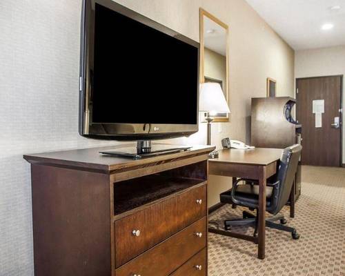 Comfort Suites Cedar Falls