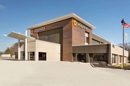 La Quinta Inn & Suites by Wyndham St Louis Route66