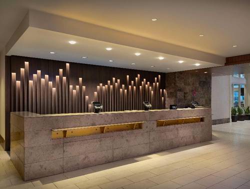 Hilton Indianapolis Hotel & Suites