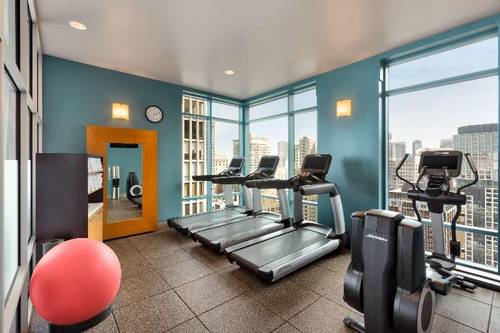 Hilton Suites Chicago/Magnificent Mile