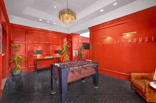 The Marquette Hotel, Curio Collection by Hilton