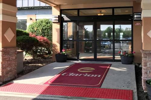 Clarion Hotel & Conference Center - Toms River, NJ