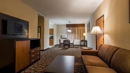 Best Western Plus Vancouver Mall Hotel & Suites