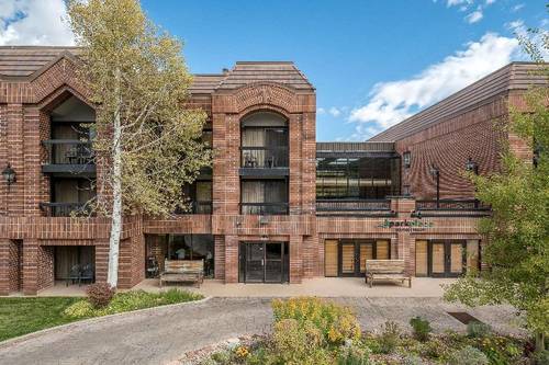 Ramada By Wyndham Park City Park Plaza Resort