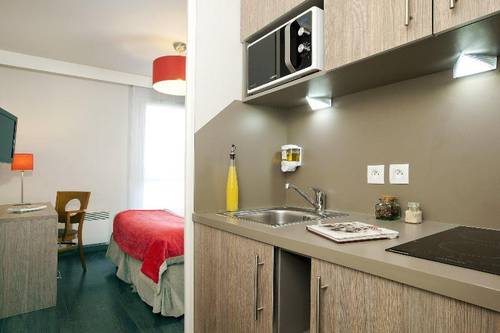 Residhome Paris Guyancourt