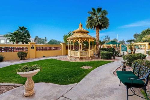 La Quinta Inn & Suites by Wyndham Mesa Superstitio