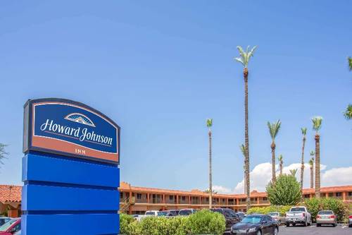 Howard Johnson by Wyndham Phoenix Arpt/Downtown 