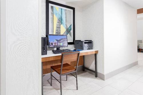 Holiday Inn Express and Suites Williamsburg