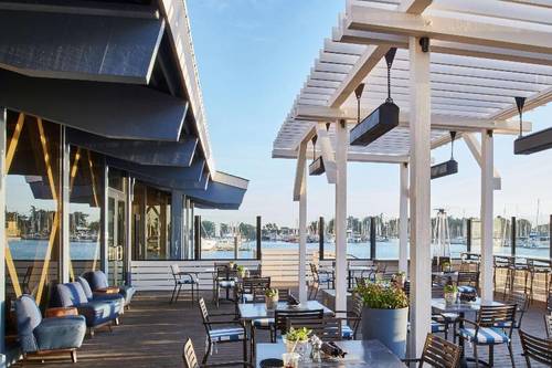 DoubleTree by Hilton Hotel Berkeley Marina