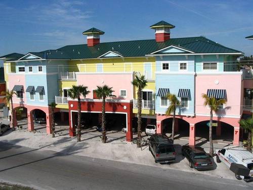 Lighthouse Resort Inn & Suites