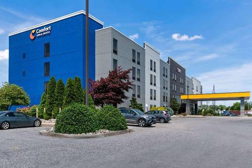 Comfort Inn & Suites York Area