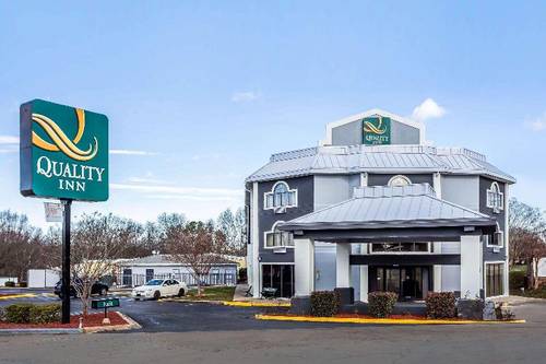 Quality Inn & Suites ( Salisbury)