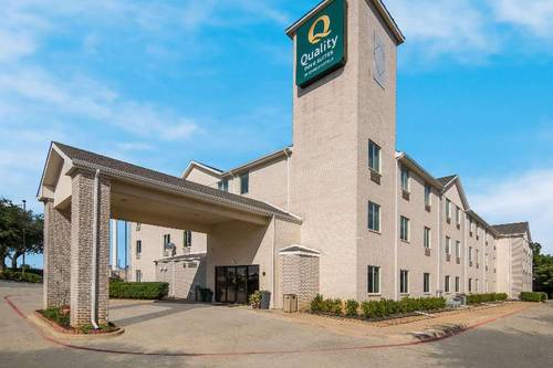 Quality Inn & Suites Roanoke - Fort Worth North