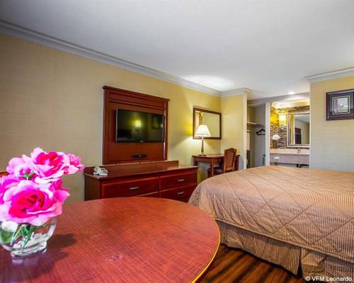 Rodeway Inn At Civic Center