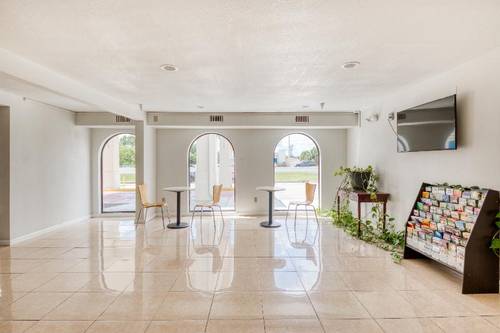 Hotel Denham Springs I-12