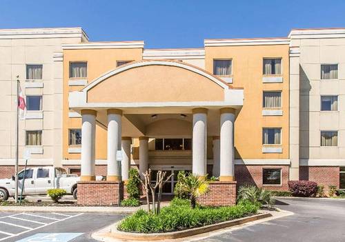Comfort Suites Forsyth near I-75