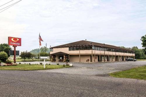 Econo Lodge Paw Paw Area
