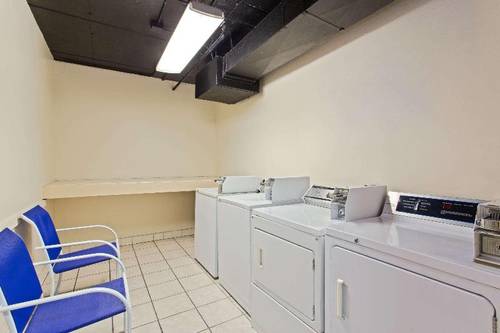 Baymont by Wyndham Tampa Near Busch Gardens