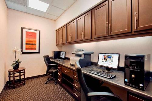 Hampton Inn & Suites Detroit/Airport-Romulus