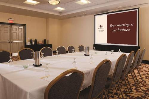 DoubleTree by Hilton Hotel Monroeville