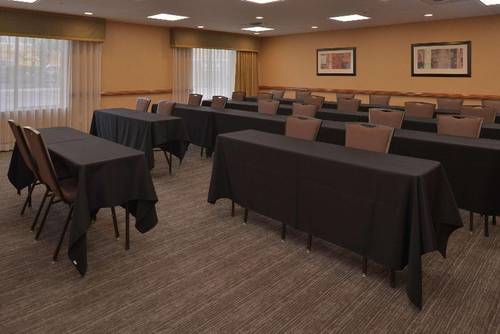 Hampton Inn & Suites Bakersfield North Airport