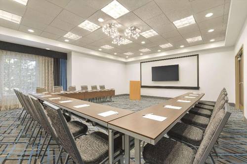 Hampton Inn & Suites Herndon-Reston