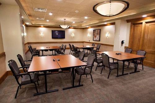 Hilton Suites Chicago/Oak Brook